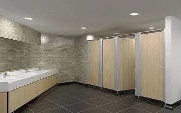 Vì sao toilet công cộng có khoảng hở 'vô duyên'?
