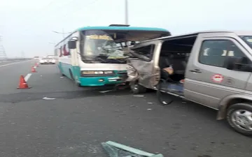 Tông xe trên cao tốc TP.HCM-Trung Lương, 7 người chết và bị thương