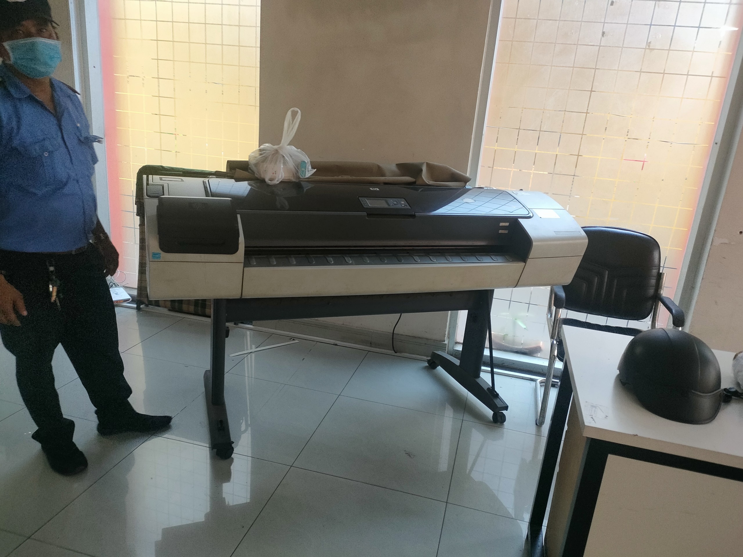 Máy in khổ lớn hp designjet t1200 (CQ653C) Máy in khổ lớn hp designjet t1200 (CQ653C)