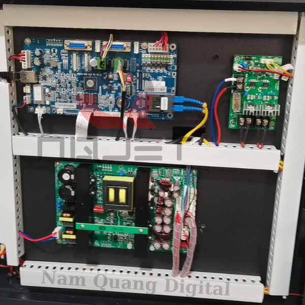 Máy in khổ lớn 2m5 đầu i3200 Máy in khổ lớn 2m5 đầu i3200