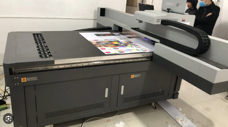 Máy in UV phẳng Máy in UV phẳng