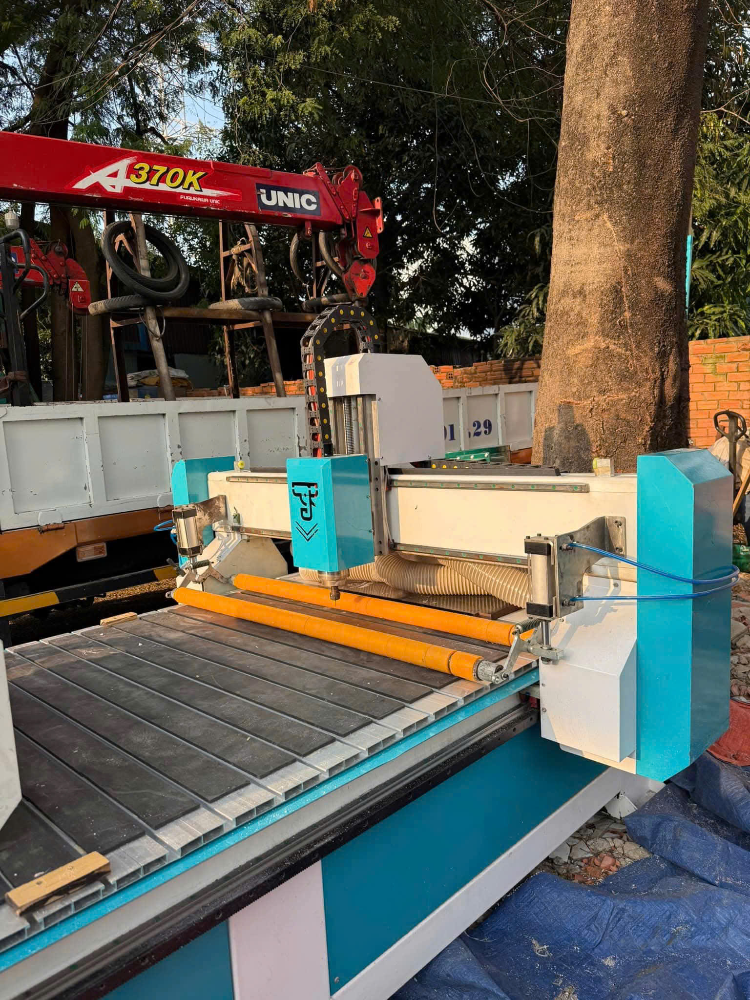 Bán máy CNC 1325 làm quảng cáo đã qua sử dụng uy tín chất lượng Bán máy CNC 1325 làm quảng cáo đã qua sử dụng uy tín chất lượng