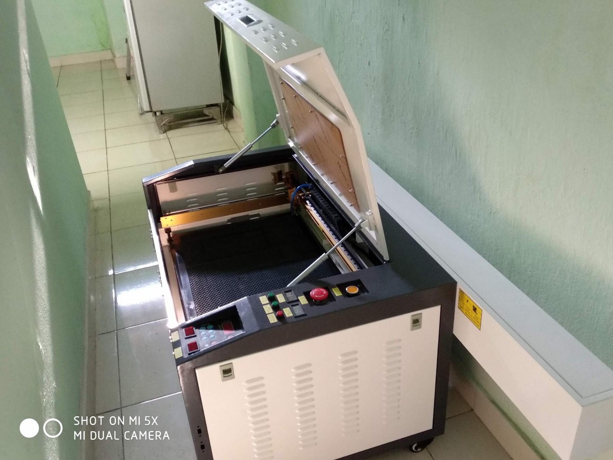 thu mua máy khắc laser mini cũ