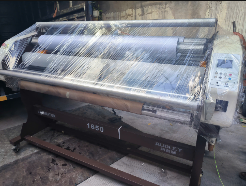 Máy cán màn tự động 1m6 cũ hàng thanh lý Máy cán màn tự động 1m6 cũ hàng thanh lý