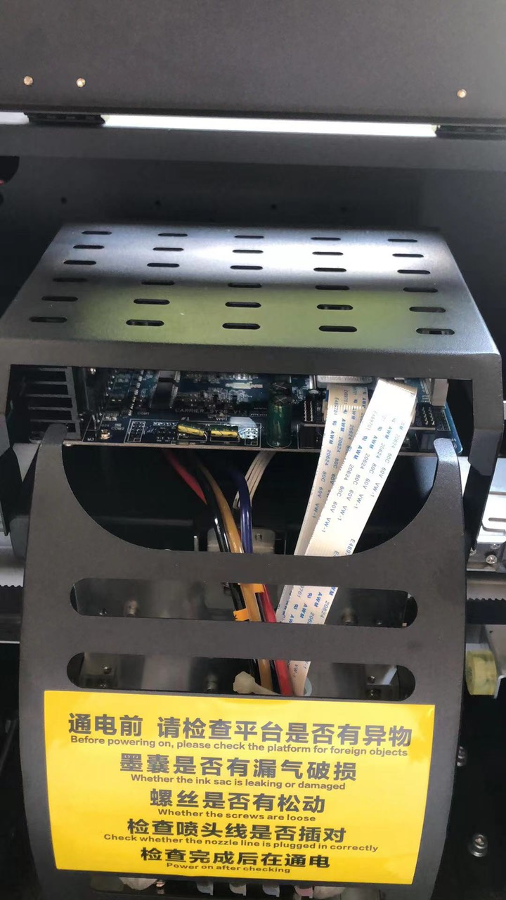 Máy in decal 1m6 dùng đầu phun i3200 Máy in decal 1m6 dùng đầu phun i3200