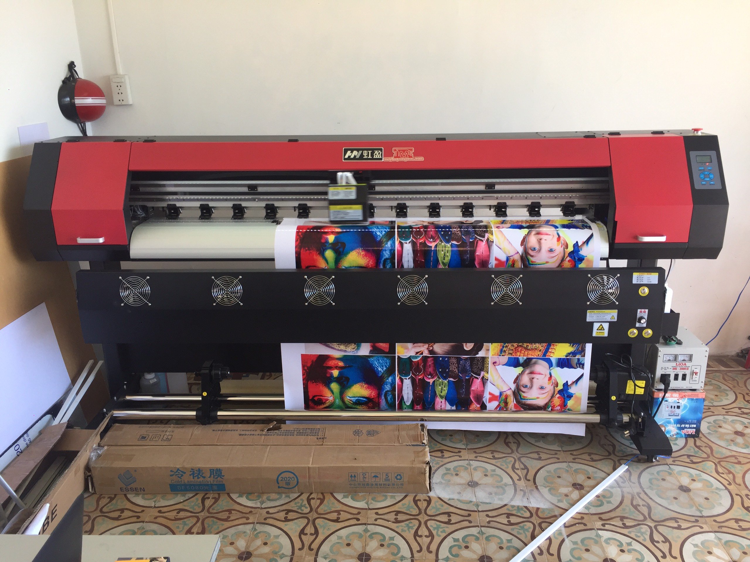 Máy in bạt HongYing HY1850 khổ 1m8 Máy in bạt HongYing HY1850 khổ 1m8