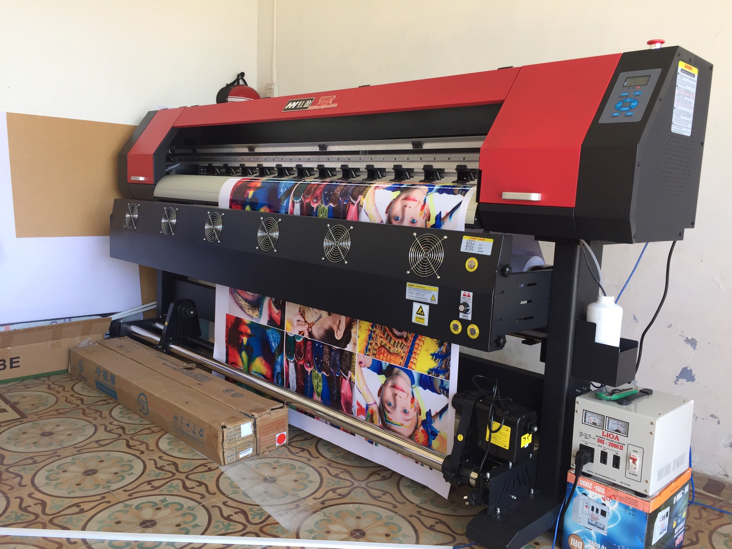 Máy in bạt HongYing HY1850 khổ 1m8 Máy in bạt HongYing HY1850 khổ 1m8