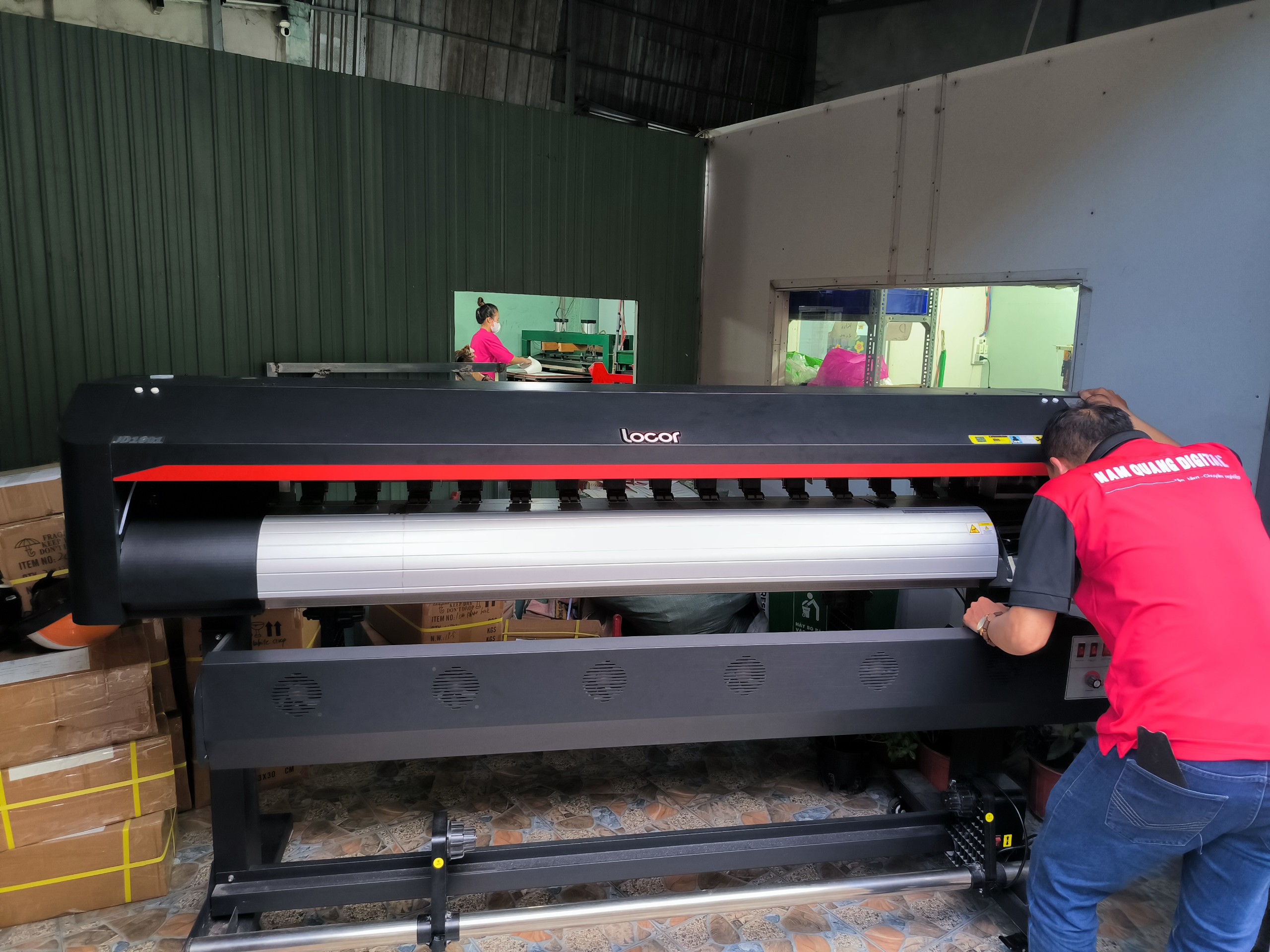 Máy in bạt Locor khổ 1m8 lắp đầu tx800/xp600/dx5/i3200 Máy in bạt Locor khổ 1m8 lắp đầu tx800/xp600/dx5/i3200