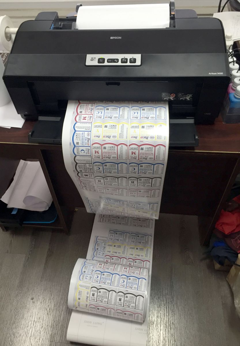 Máy in Epson L1800 in shop hoa tuoi Máy in Epson L1800 in shop hoa tuoi