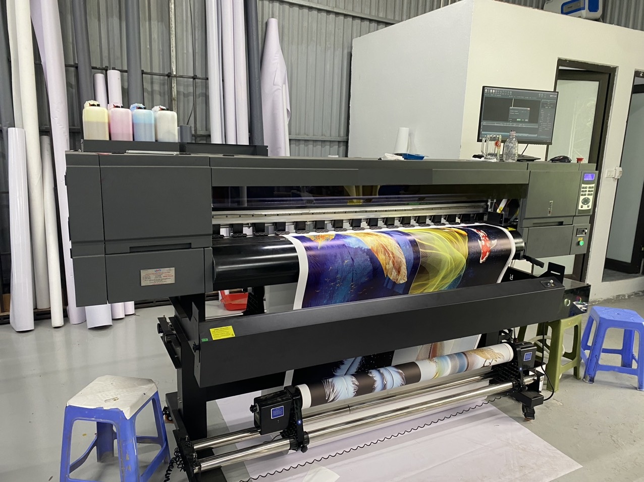 Có Nên Đầu Tư Máy In Bạt Và Decal? Có Nên Đầu Tư Máy In Bạt Và Decal?