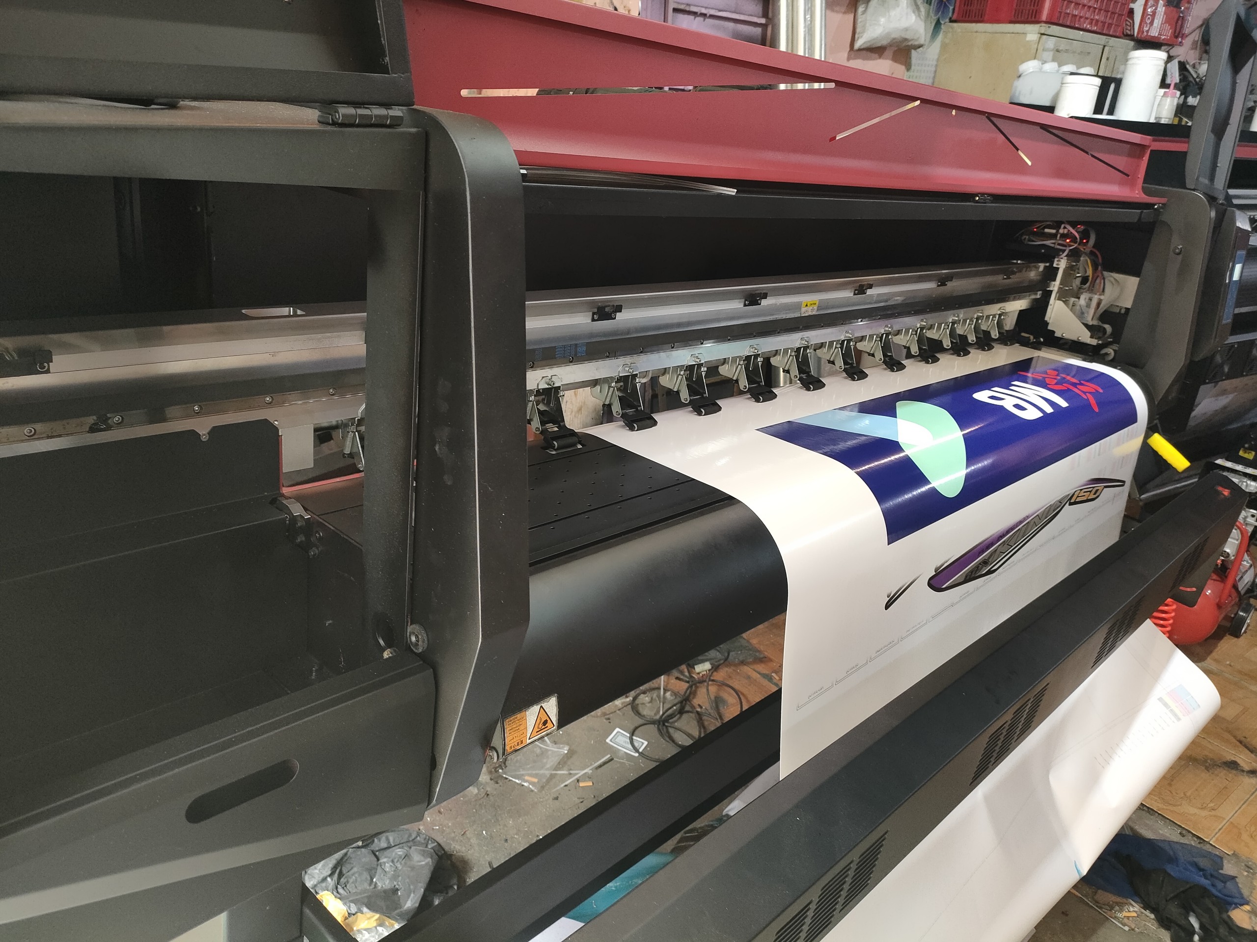 chuyên cung cấp mua bán máy in khổ lớn 1m8