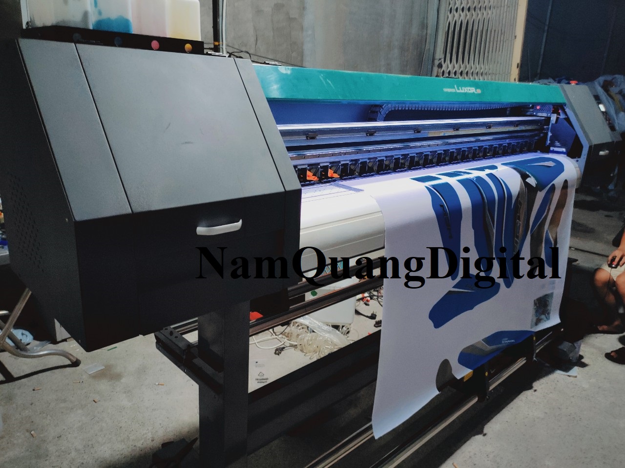 Máy in khổ lớn xkeda 1m9 dùng đầu Dx5 in decal tem xe