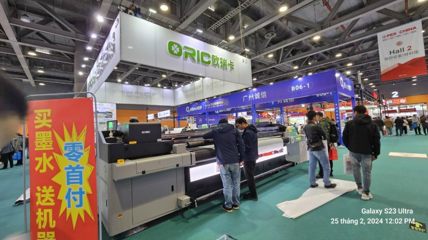 máy in Trung Quốc UV khổ lớn máy in Trung Quốc UV khổ lớn