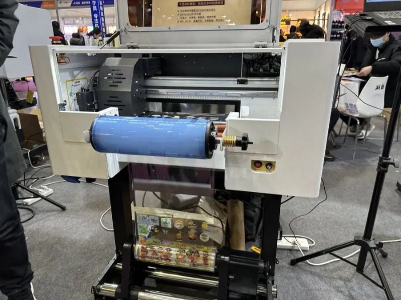 Máy in UV DTF khổ 30cm có thể in được những sản phẩm nào?