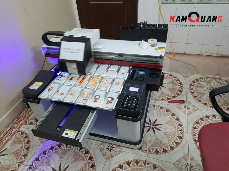 Máy in UV khổ nhỏ in ốp lưng điện thoại