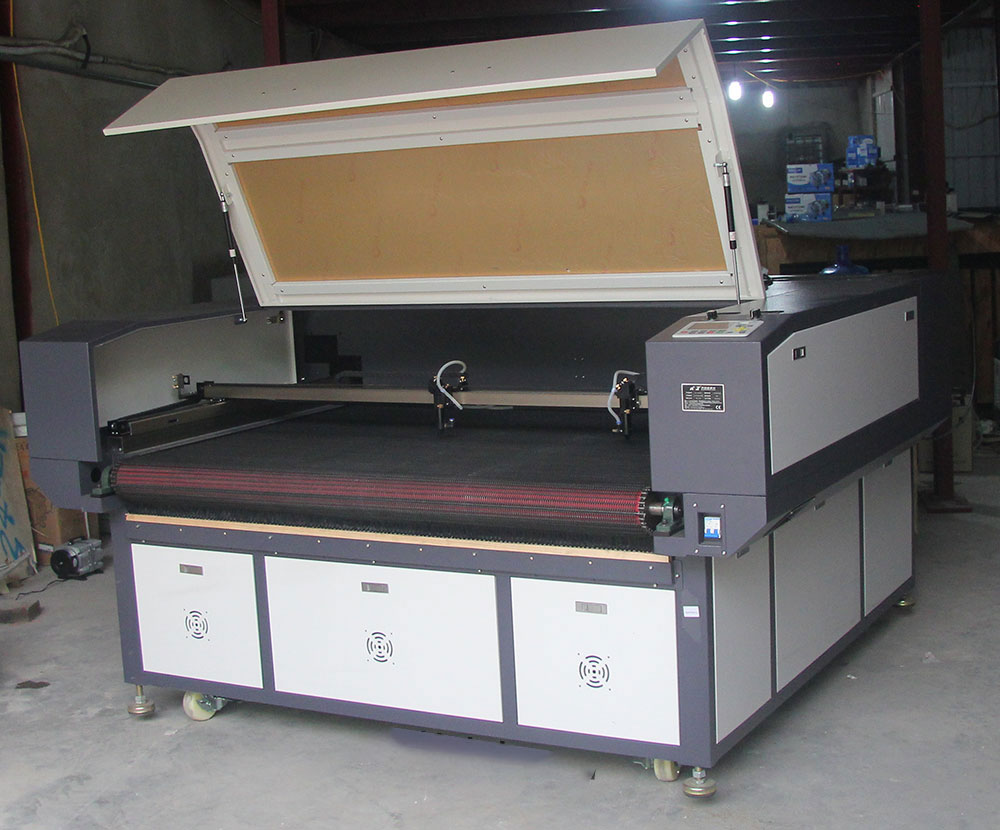 Giá Máy Cắt Vải Laser Cũ: Cập Nhật Mới Nhất Giá Máy Cắt Vải Laser Cũ: Cập Nhật Mới Nhất