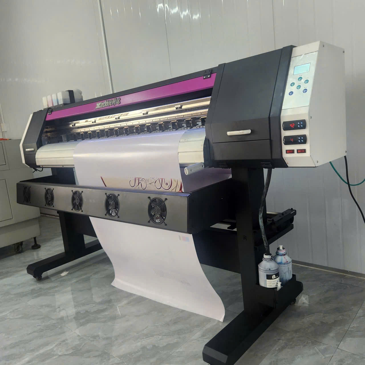 máy in bạt hiflex 1m6 cũ tân trang xkeda giá rẻ nhất tphcm máy in bạt hiflex 1m6 cũ tân trang xkeda giá rẻ nhất tphcm