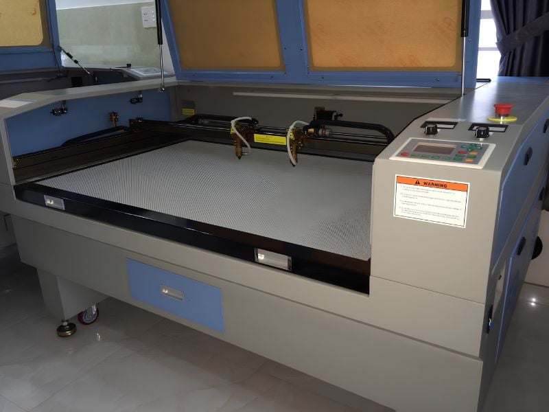 Mua máy khắc laser CNC cũ ở đâu uy tín, chất lượng?