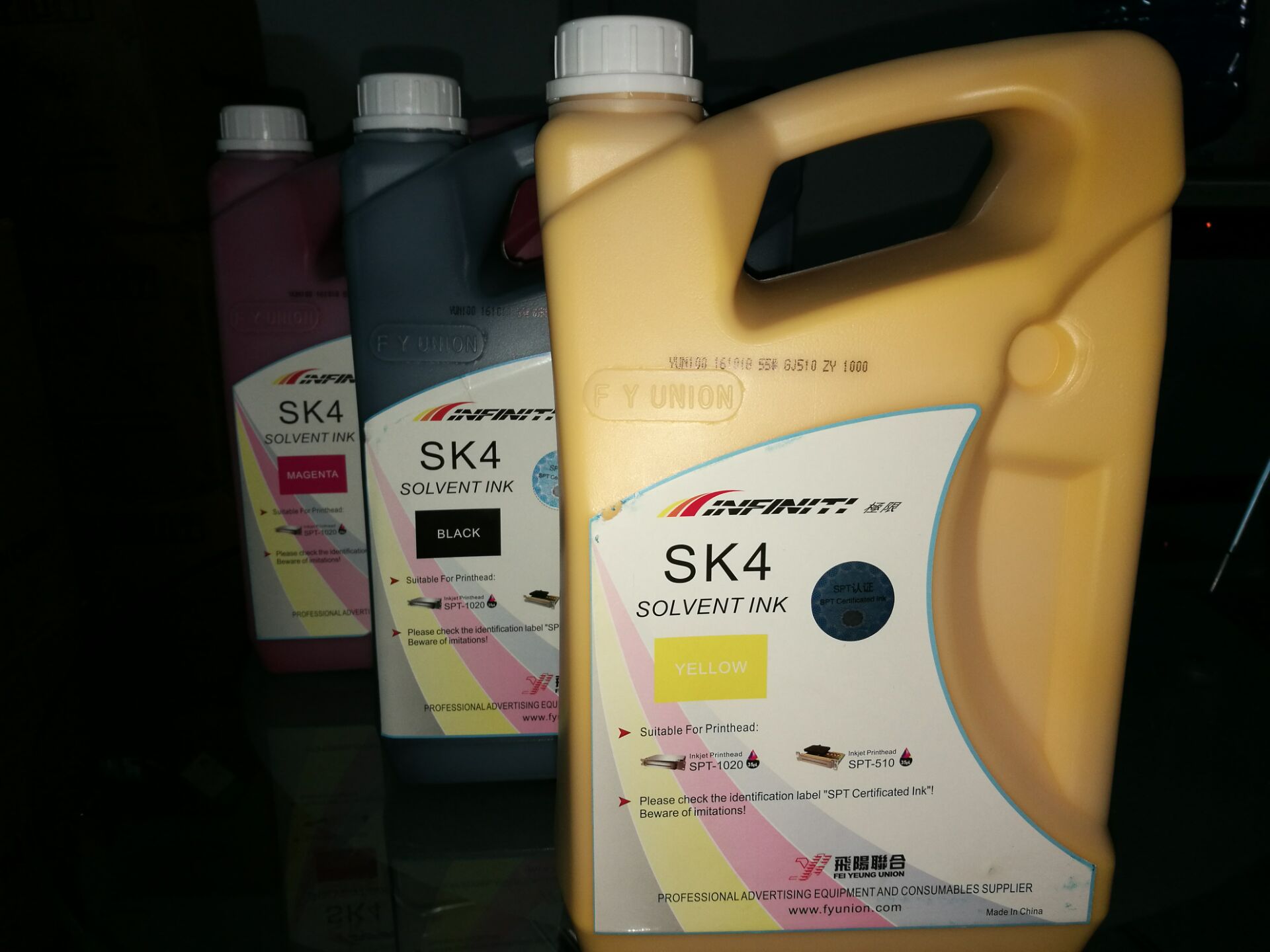 nên mua mực nào dùng tốt cho máy in khổ 3m2