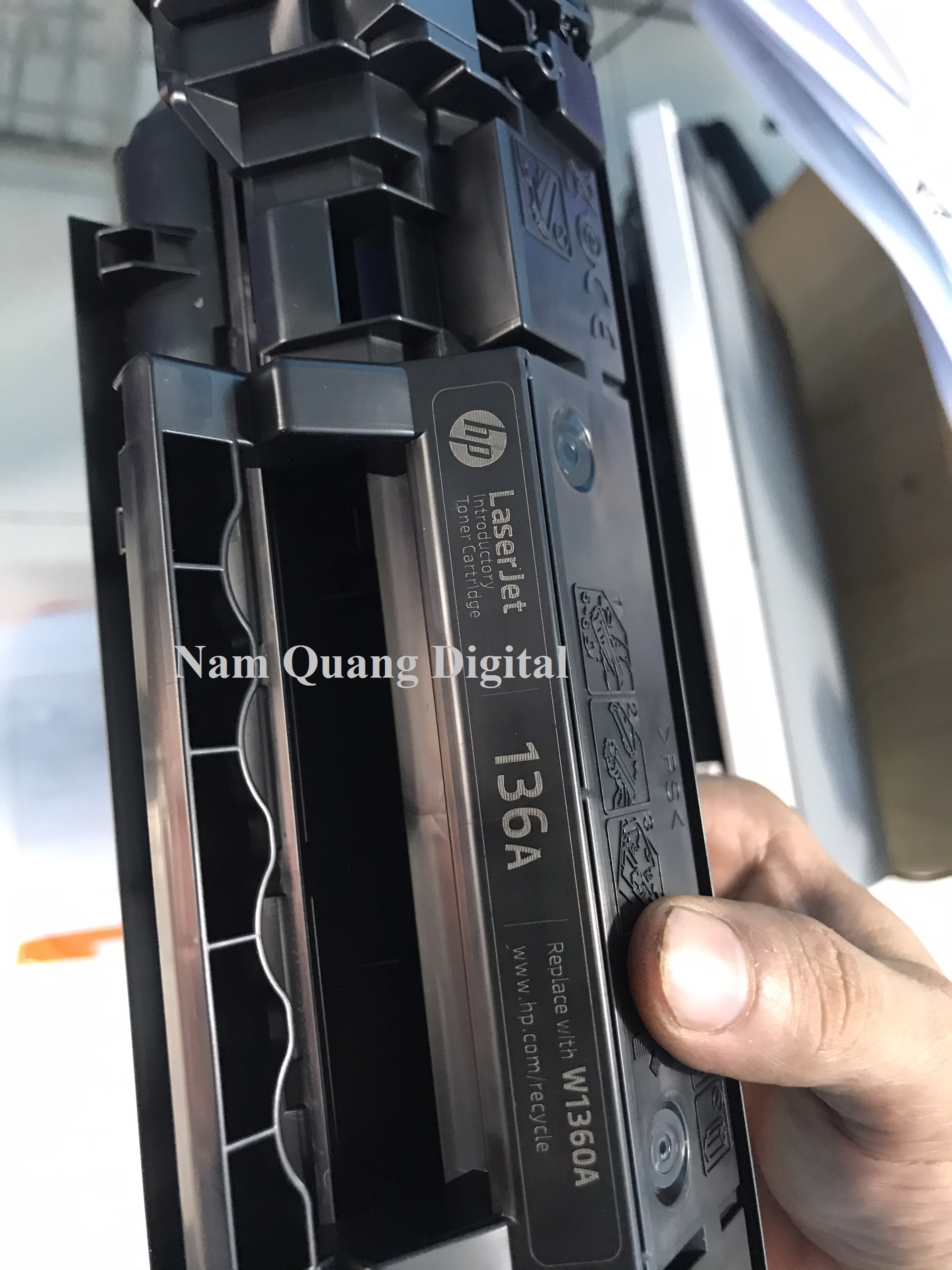 nạp mực cho máy in HP M211d, HP M211dw, HP M236dw và HP M236sdw nạp mực cho máy in HP M211d, HP M211dw, HP M236dw và HP M236sdw