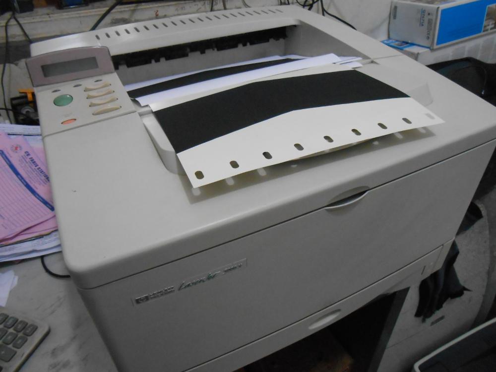 máy in laser A3 cũ HP 5100 chuyên in fiml lụa,chụp bản. máy in laser A3 cũ HP 5100 chuyên in fiml lụa,chụp bản.