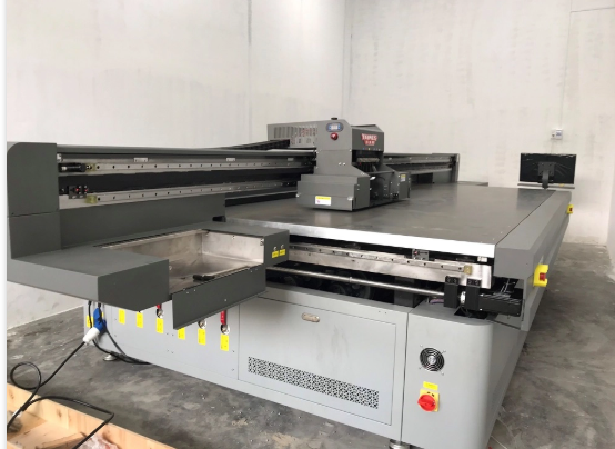 Giá Máy In UV Trên Mọi Chất Liệu Giá Máy In UV Trên Mọi Chất Liệu