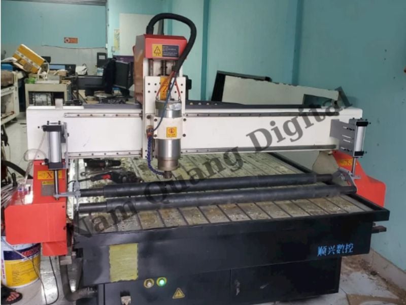 Thanh lý máy cắt CNC cũ: Nên chọn dòng máy nào?