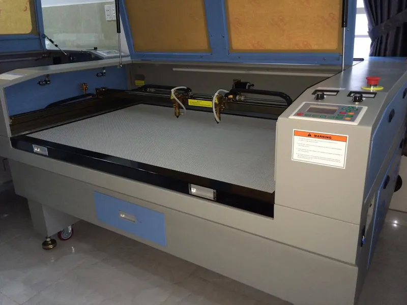 Máy cắt laser 1390 120w trọn bộ: Sức mạnh cắt và khắc chính xác