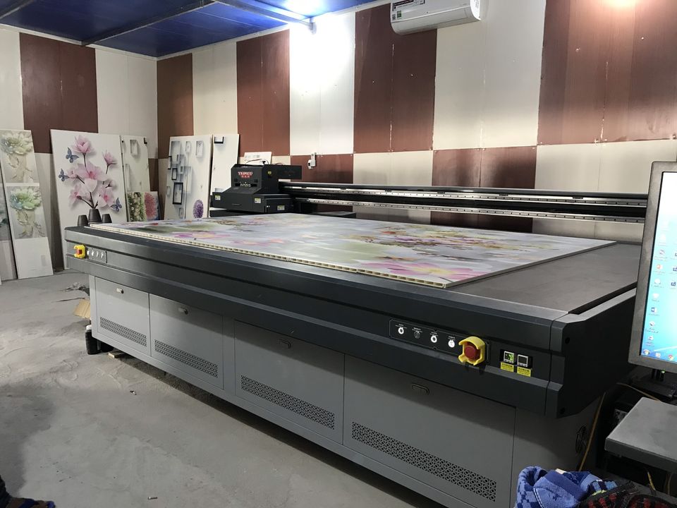 Máy in UV phẳng khổ nhỏ in mica Máy in UV phẳng khổ nhỏ in mica