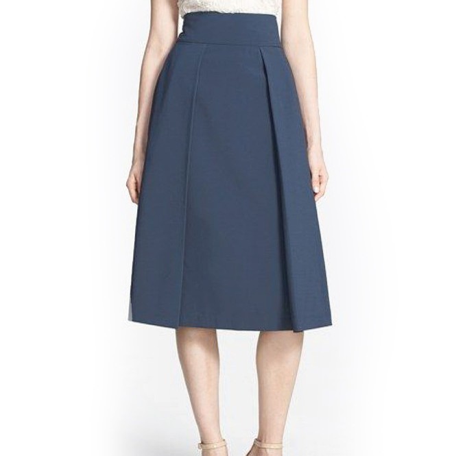 Đồng phục chân váy chữ A xếp ly Đồng phục chân váy chữ A xếp ly