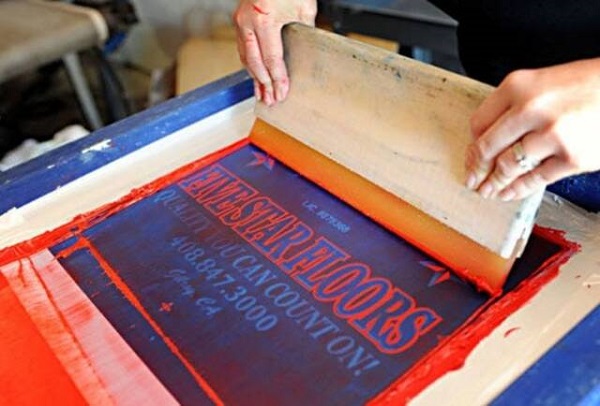 Phương pháp in lụa bằng tay thủ công đơn giản, tiết kiệm chi phí tại Felegant Phương pháp in lụa bằng tay thủ công đơn giản, tiết kiệm chi phí tại Felegant