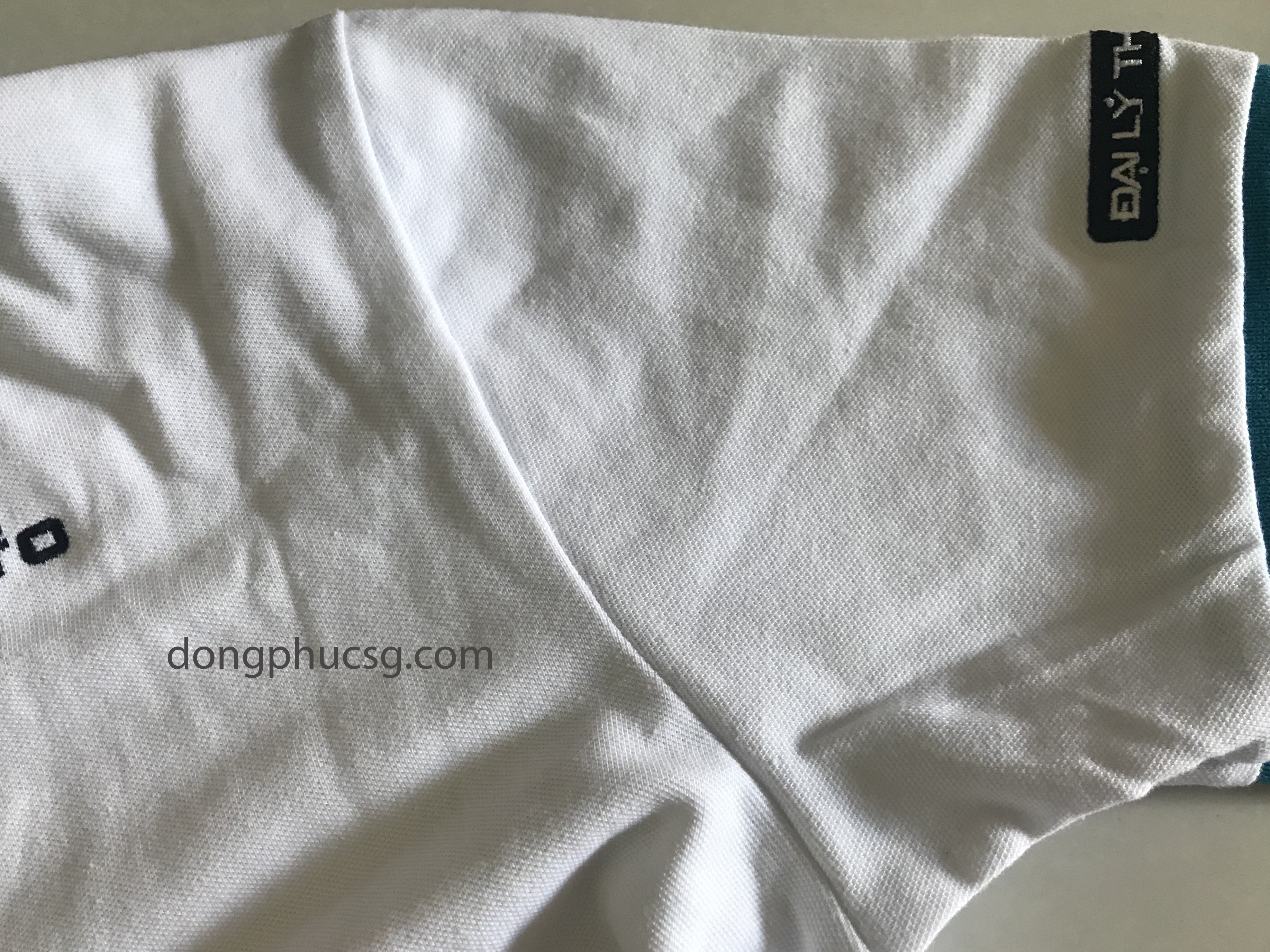 Hình ảnh đồng phục áo thun nhân viên công ty Vtax Hình ảnh đồng phục áo thun nhân viên công ty Vtax