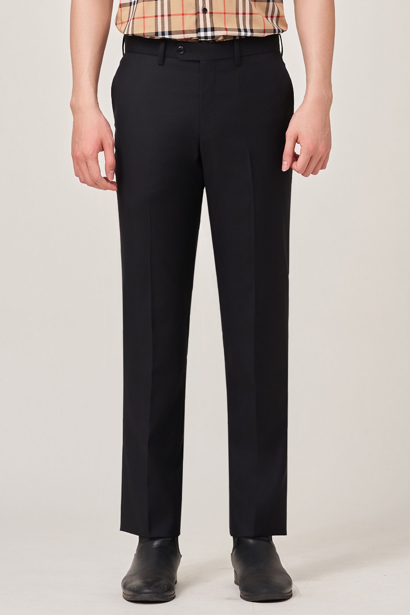 Quần tối màu sẽ che được khiếm khuyết chân cong, vòng kiềng Quần tối màu sẽ che được khiếm khuyết chân cong, vòng kiềng