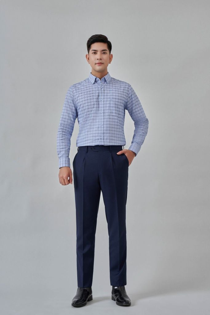 Đồng phục quần tây giúp quý ông tôn dáng, lịch lãm Đồng phục quần tây giúp quý ông tôn dáng, lịch lãm