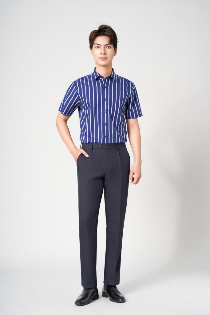 Quần tây màu sắc trung tính phù hợp cho dịp trang trọng, lịch sự Quần tây màu sắc trung tính phù hợp cho dịp trang trọng, lịch sự