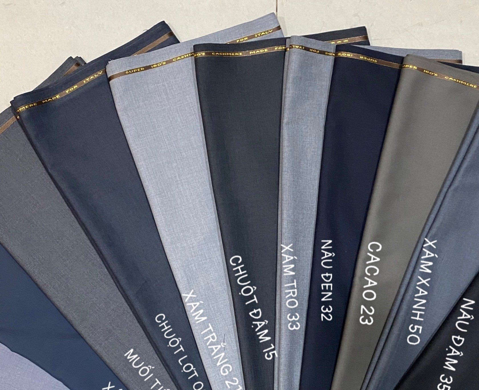 Vải Cashmere may đồng phục quần tay nam tại Felegant Uniform Vải Cashmere may đồng phục quần tay nam tại Felegant Uniform