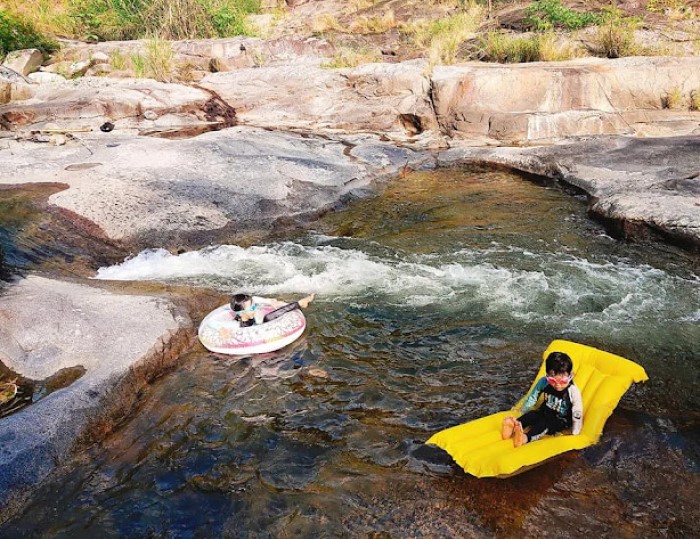 HỒ TIÊN LA NGÂU TREKKING CON SUỐI SIÊU ĐẸP RỪNG NÚI TÁNH LINH BÌNH THUẬN