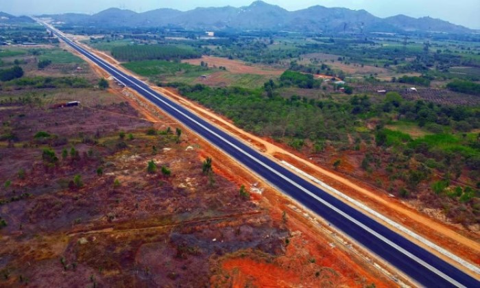 XE TỪ TPHCM ĐI CAO TỐC DẦU GIÂY PHAN THIẾT ĐẾN MŨI NÉ CHỈ 2 TIẾNG