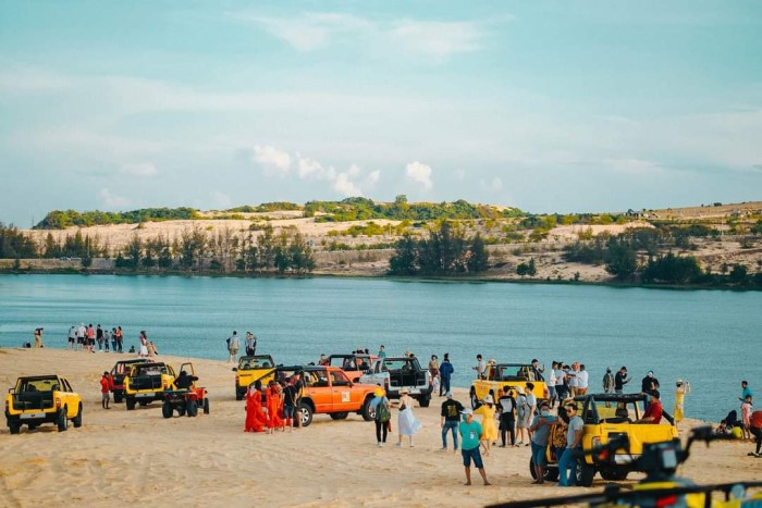 XE ĐỊA HÌNH ATV MŨI NÉ & XE JEEP BÀU TRẮNG CHẠY TRÊN CÁT CỰC HOT