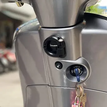Móc treo đồ nhôm Vespa cao cấp