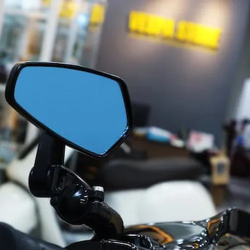 Gương gù Vespa dáng vuông