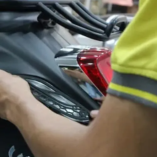 Ốp đèn xi nhan Vespa Sprint