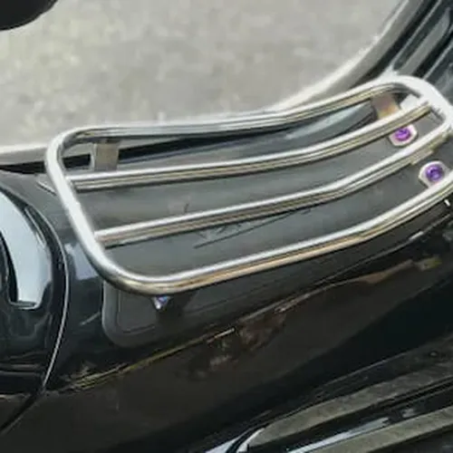 Baga giữa sàn để chân