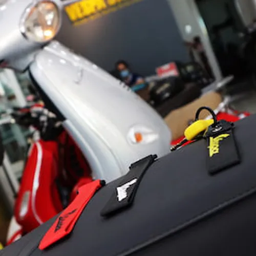 MÓC KHÓA VẢI XE VESPA