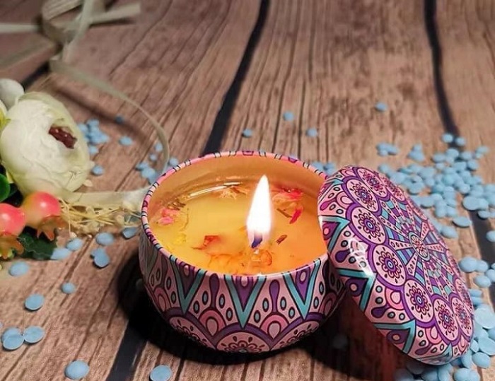 Sử dụng than củi hoặc nến khử mùi sơn nhà Sử dụng than củi hoặc nến khử mùi sơn nhà