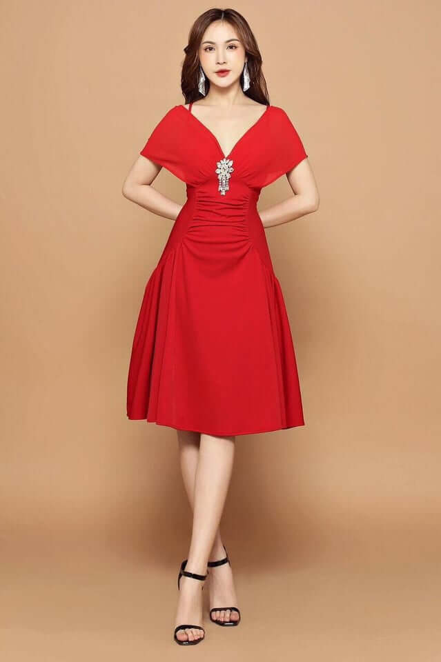 Gợi ý 5 mẫu váy đầm làm quà tặng ngày 83 chắc chắn hài lòng phái đẹp