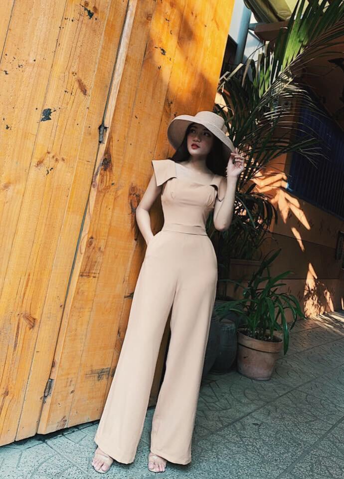 6 Cách Mặc Jumpsuit Cho Người Thấp 6 Cách Mặc Jumpsuit Cho Người Thấp