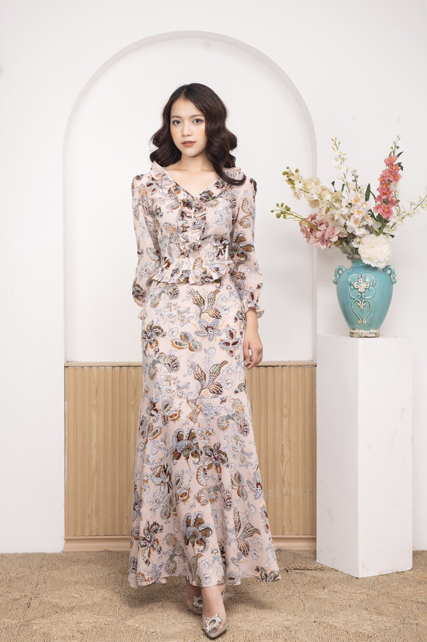 đầm trung niên sang trọng