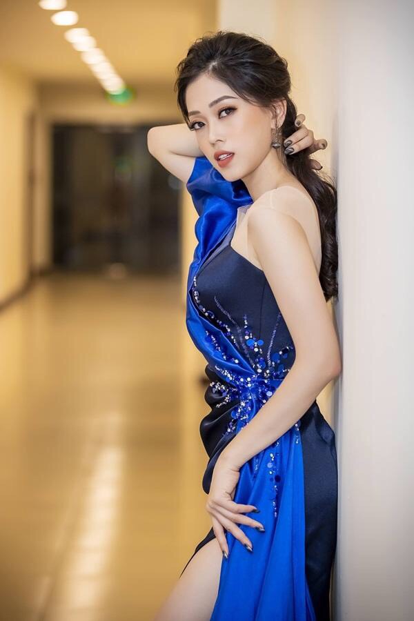 Bảo Ngọc hé lộ đầm dạ hội trước thềm chung kết Miss Intercontinental