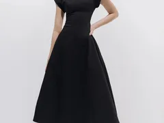 Những kiểu đầm đen sang trọng hot trend 2021 Ayleen Dress